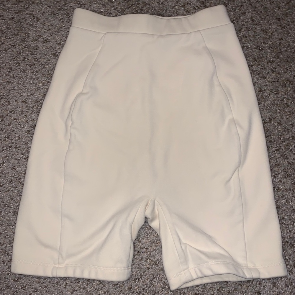 Cream Oh Polly Biker Shorts & Shirt Set